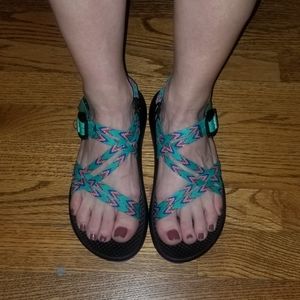 NWOT CHACO DOUBLE STRAPPED SANDALS